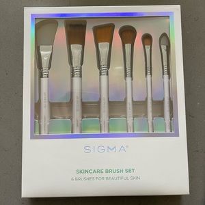 Brand new, never opened/used skincare brush set